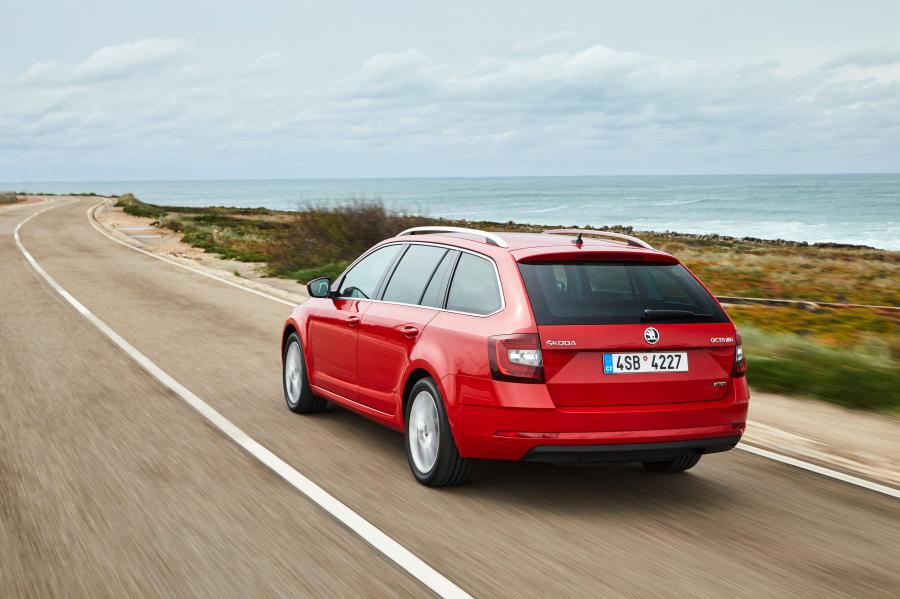 Skoda Octavia Combi G-Tec 2017 года  (WW) (фото 9 из 16)